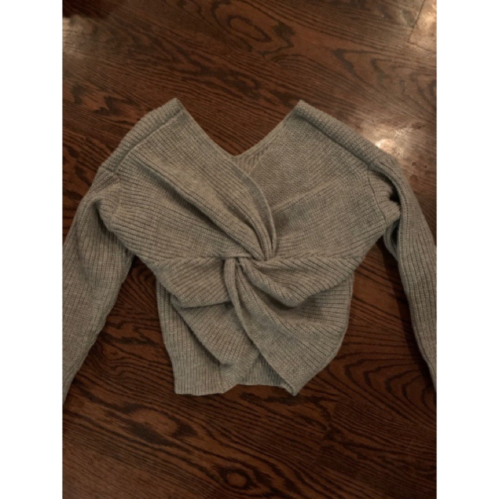 Nasty gal- Gray Twist Sweater